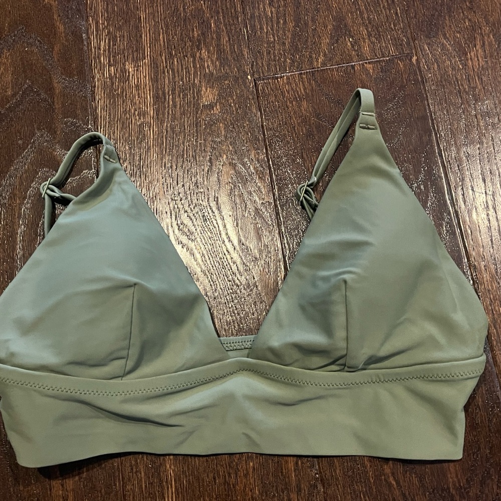 super cute and comfy bikini top